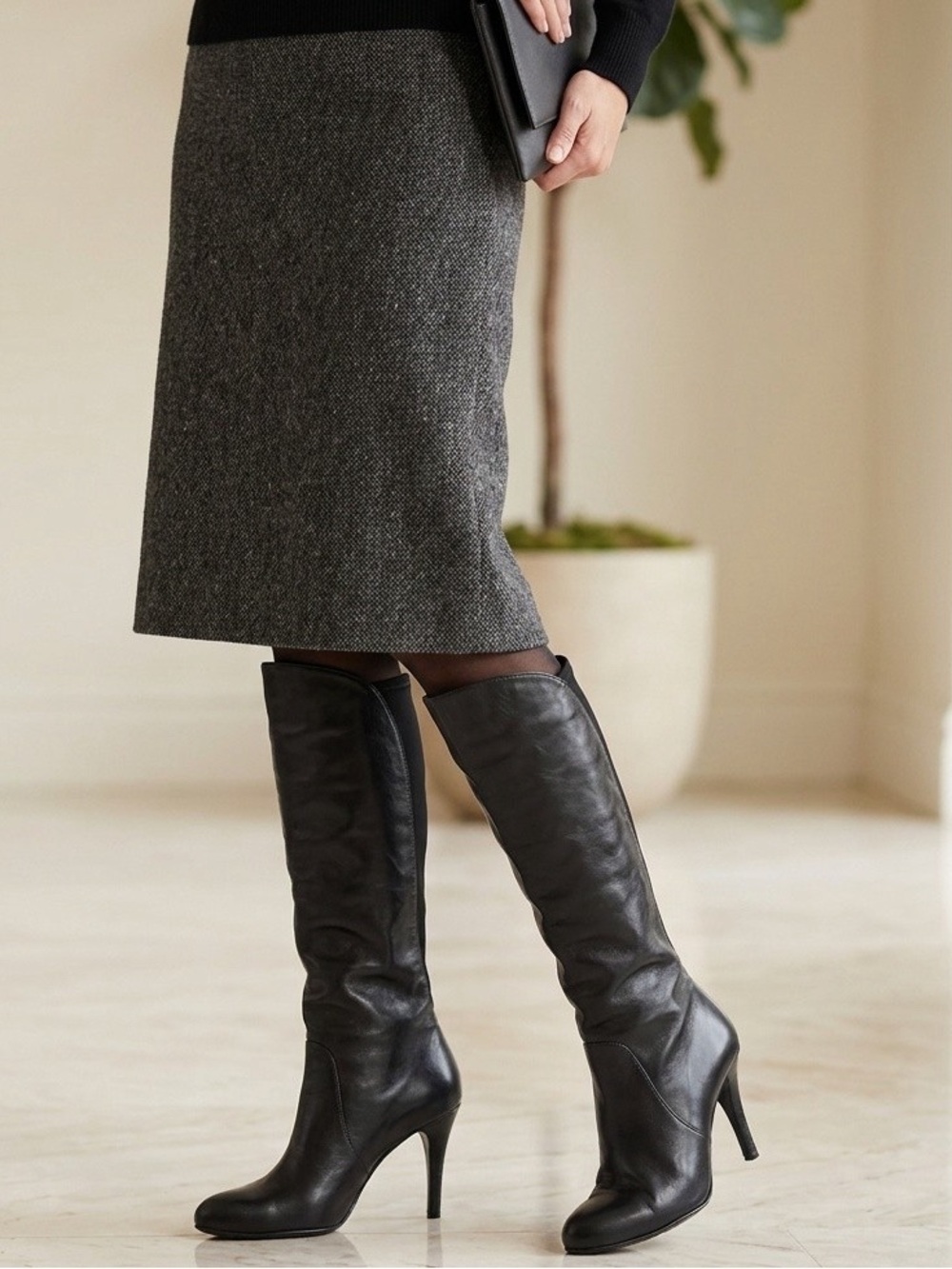 Stuart Weitzman knee high black leather boots size 6.5